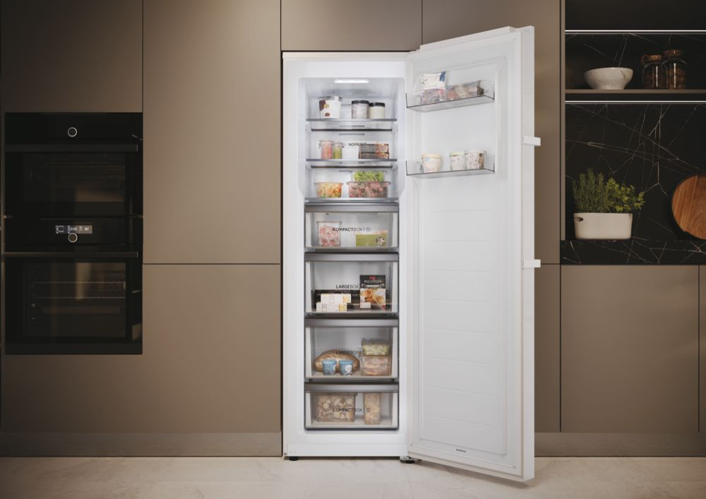 GEFRIERSCHRANK Haier 272LT CE.E No Frost. GEFRIERSCHRANK Haier 272LT CE.E No Frost.