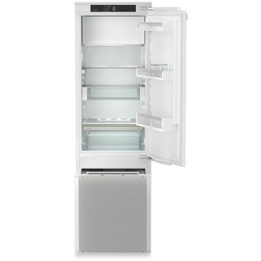 Kühlschrank-Einbau Liebherr vollintegriert mit Kellerauszug. Kühlschrank-Einbau Liebherr vollintegriert mit Kellerauszug.