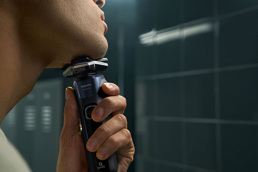 RASIERER aufladbar Philips NASS & TROCKEN 60 MIN SKIN IQ POWER ADAPT TECHNOLOGIE.