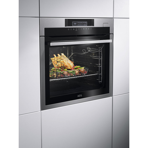 Elektro-Backofen AEG mit Dampfgaren 