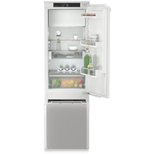 Kühlschrank-Einbau Liebherr vollintegriert mit Kellerauszug.