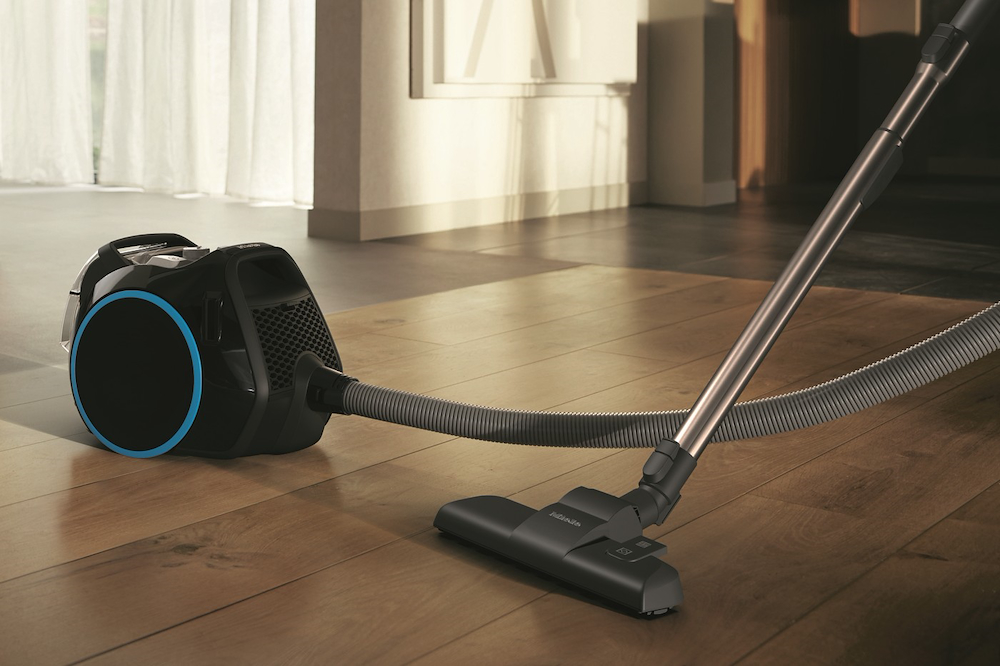 Bodenstaubsauger ohne Beutel Miele BOOSTCX1125E DITION schwarz.